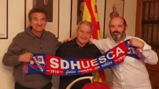 Integrantes de la nueva peña de la SD Huesca en la capital catalana.