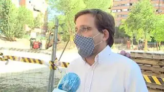 El alcalde de Madrid, José Luis Martínez Almeida, ha asegurado hoy que la Delegación del Gobierno debería haber actuado en la manifestación de ayer en la Plaza de Colón al comprobar que se estaban produciendo "infracciones notorias" como es el no uso de la mascarilla. "