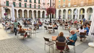 errazas en la plaza López Allué de Huesca el sábado 15 de agosto