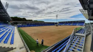 Vista panorámica del estadio de El Alcoraz mientras prosiguen las obras.
