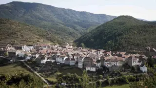 Vistas de la localidad de Ansó (Huesca). Recurso.