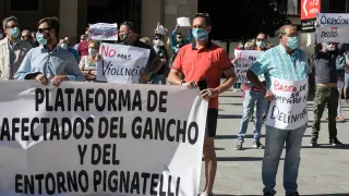 Vecinos del Gancho y del entorno de Pignatelli protestan en la plaza del Pilar