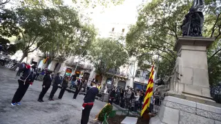 El presidente de la Generalitat, Quim Torra, durante la ofrenda floral a Casanova.