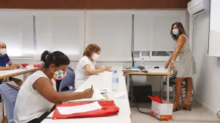 Imagen de una de las clases en las que se imparten cursos para voluntarios de Zaragoza.