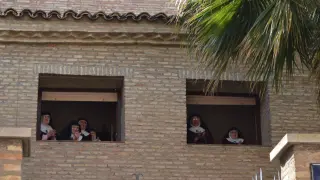 Las religiosas del Monasterio de Santa Clara asomadas a las ventanas, en una imagen de archivo