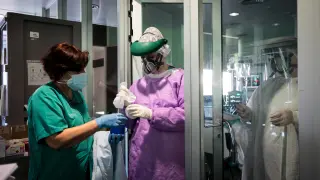 UCI DEL HOSPITAL CLINICO UNIVERSITARIO ' LOZANO BLESA ' ( ZARAGOZA ) / COVID 19 / 16/10/2020 / FOTO : OLIVER DUCH [[[FOTOGRAFOS]]]