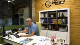 Fernando López-Torres, dueño de Viajes Zanzíbar de Zaragoza.
