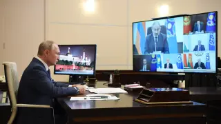 Putin pide que se vacune masivamente a la población rusa