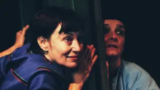 Inma Nieto y Laura Gómez-Lacueva, en un momento de la obra
