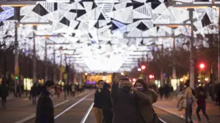 Luces de Navidad en el paseo de la Independencia de Zaragoza.