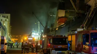 Un pesquero ruso ha sufrido un incendio en el puerto de Las Palmas