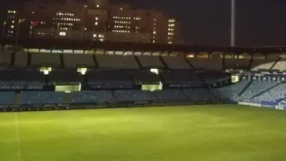 Estadio de La Romareda, en penumbra, a la espera del primer partido de 2021.