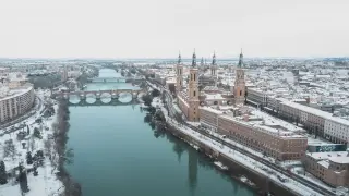 Vista aérea de Zaragoza tras la nevada.