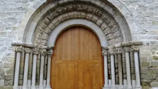 Portada de la desaparecida iglesia de San Miguel restaurada.