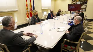 El Presidente de Aragón, Javier Lambán, y la consejera de Economía, Planificación y Empleo, Marta Gastón, se reúnen con los agentes sociales, UGT, CC.OO, Cepyme y CEOE-Aragón
