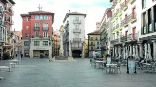 La céntrica plaza del Torico, desangelada.
