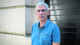 José Ovejero publica 'Humo'.
