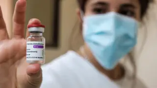 Primera dosis de la vacuna Astra Zeneca en el Hospital de Can Misses de Ibiza
