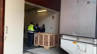 Un camión escoltado por la Guardia Civil ha transportado los objetos de arte desde Lérida. Todavía quedarán otras 41 por devolver.