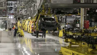 Cadena de montaje de Opel España (Stellantis) en Figueruelas.