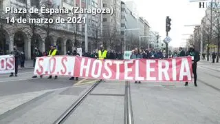 La hostelería sale a la calle en Zaragoza para "poder trabajar"