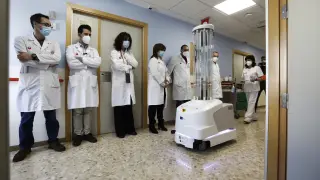 El San Juan de Dios de Zaragoza recibe un robot de desinfección