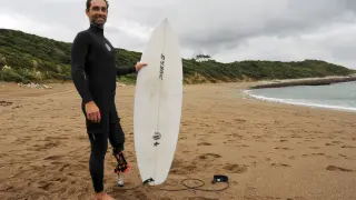 El surfista francés Eric Dargent también sufrió un ataque de un tiburón en 2011.