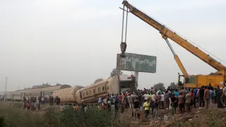Un tren descarrila en Egipto