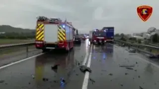 Dos muertos al chocar un coche y un camión en El Burgo de Ebro
