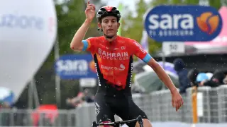 El ciclista suizo Gino Mäder (Bahrain-Victorious) ha ganado este jueves la sexta etapa del Giro de Italia