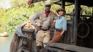 Dwayne Johnson y Emily Blunt, en 'Jungle Cruise'.