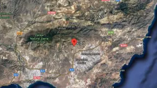 Un incendio afecta a un centenar de chabolas de un asentamiento en Almería y deja a una persona herida