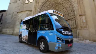 El minibús eléctrico tiene 5,5 metros de longitud y capacidad para 25 pasajeros.