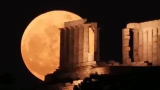 Anoche, además, en muchos puntos del planeta pudieron disfrutar de un impresionante eclipse lunar