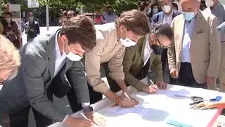 El PP recoge de firmas contra los indultos