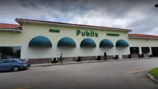 Una imagen del supermercado de Royal Palm Beach donde ha tenido lugar el tiroteo.
