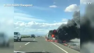 Aparatoso incendio en la N-232
