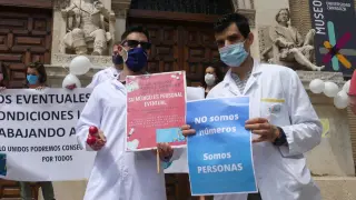 Concentración de médicos eventuales en Zaragoza.