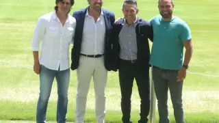 Nacho Ambriz, en el centro, junto al director deportivo Rubén García y con sus ayudantes Edgar Solano y Luis Martínez, en los flancos.