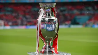 La copa aguarda al campeón en Wembley