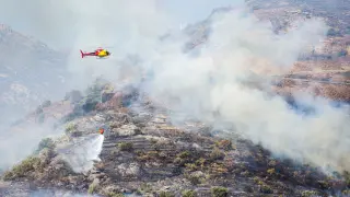 El incendio de Girona quema 500 hectáreas y obliga a evacuar a 350 personas