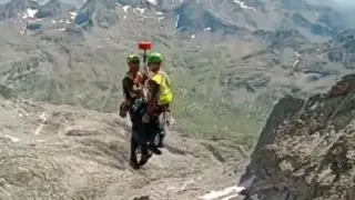 Labores de rescate de los escaladores en el pico Balaitus.