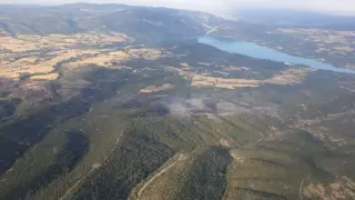Imagen aérea de la superficie quemada en Graus.