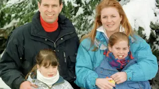 La feliz pareja, con sus hijos, en una imagen de archivo de hace veinte años.