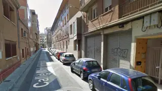 La calle de Monterregado de Zaragoza es una de las afectadas por el corte de suministro de agua.