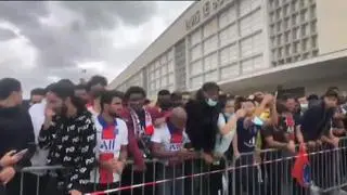 Messi ya está en París: así ha sido su recibimiento