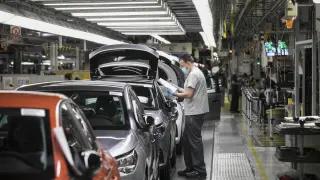 Cadena de montaje de Opel España, del grupo Stellantis, en Figueruelas.