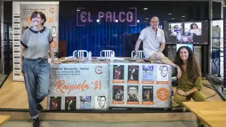 Raquel Anadón, Carlos Martín y María López Insausti presentaron esta mañana el festival-encuentro teatral Rayuela'21.