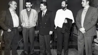 Javier Maestre, segundo por la derecha, con Labordeta, Carbonell, Emilio Eiroa y Eduardo Paz en una recepción con motivo del Día de Aragón.