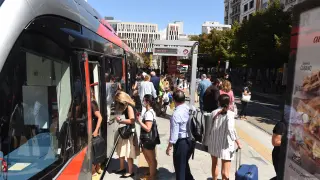 Segundo día de huelga del tranvía y del bus en Zaragoza